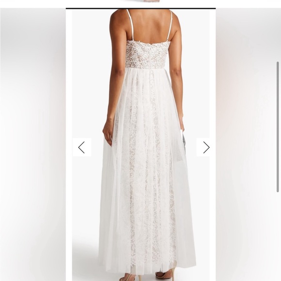 NEVER WORN NEW WITH TAGS WEDDING DRESS - Picture 2 of 5